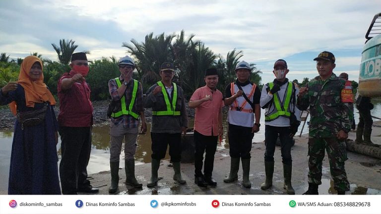 Bupati Sambas Pantau Lokasi Normalisasi Sungai di Desa Tebas Kuala