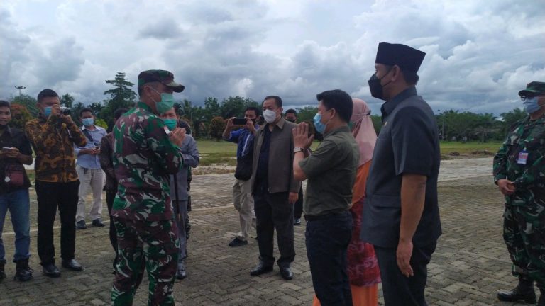 DANLANUD Supadio Kunjungi Sambas, Bersama Bupati Tinjau Bandara Liku Paloh