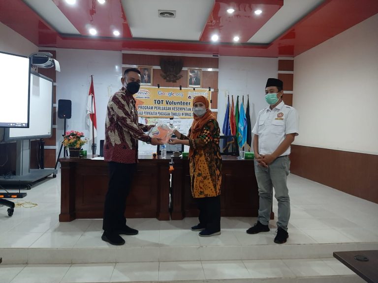 PPSW Borneo Gelar Training Untuk Anak Muda Sambas