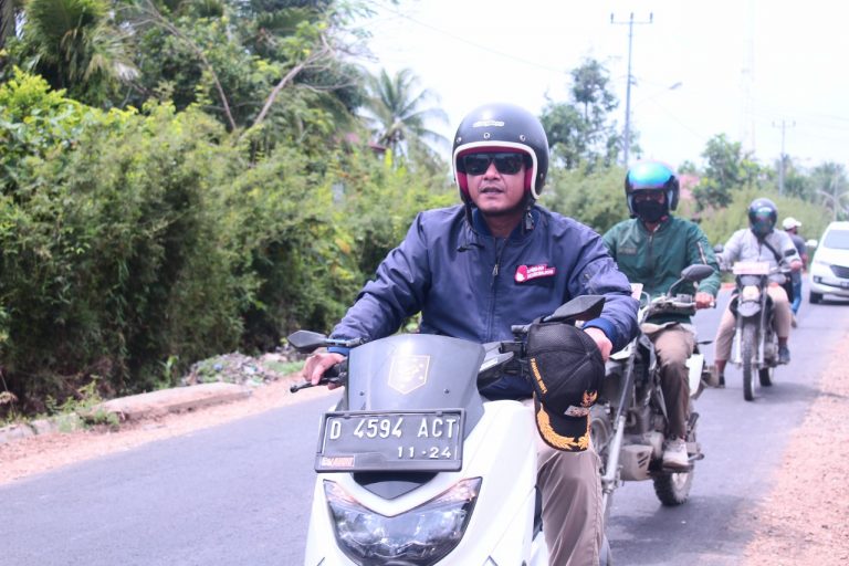 Pastikan Pembangunan Tepat Waktu, Wabup Pantau Pembangunan di Kab. Sambas