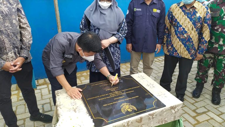 Bupati Satono, Luncurkan Pelayanan IPA dan PASMINUMAS Gayung Bersambut