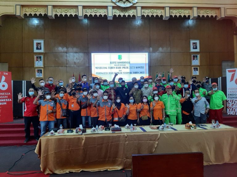 Imlek 2022, Bupati Sambas Pinta Pasang Lampion di Setiap Pasar