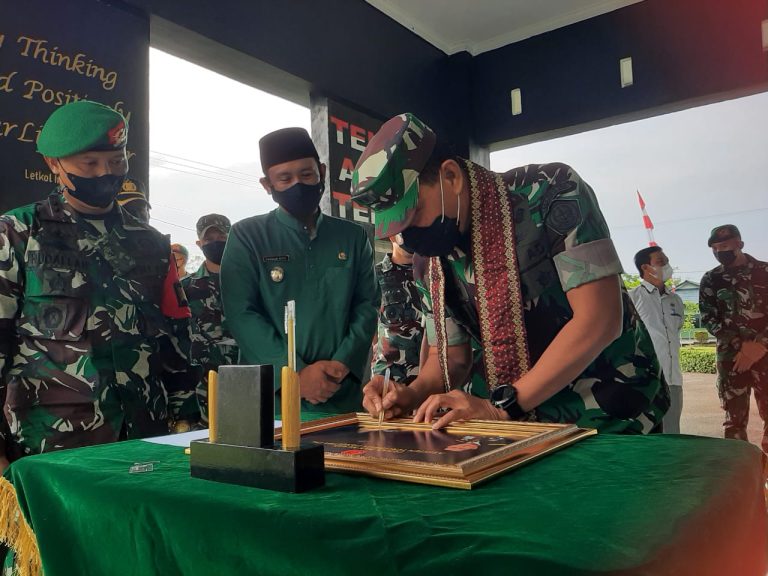 Asisten Teritorial Panglima TNI Mayjen TNI Sapriadi Kunjungi Kab. Sambas