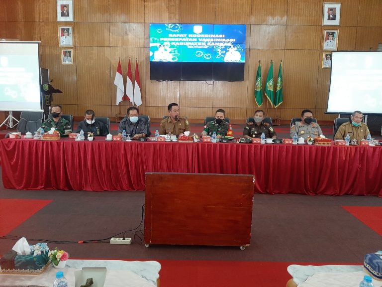 Percepatan Vaksinasi Pemda Sambas Gelar Rakor