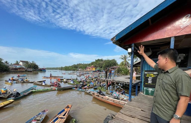 Buka Turnaman Mancing Udang Galah, Bupati Satono Ajak Lestarikan Sungai Sambas