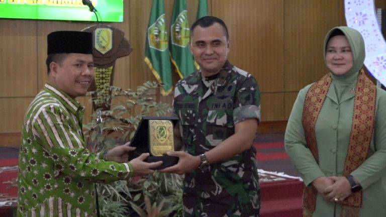 Silaturahmi Danrem 121/ABW Pribadi Jatmiko di Kabupaten Sambas