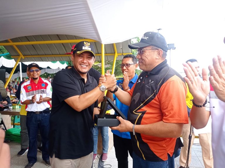 Wabup Rofi Berkeyakinan Pendayung Sambas Bisa Bersaing ditingkat Internasional