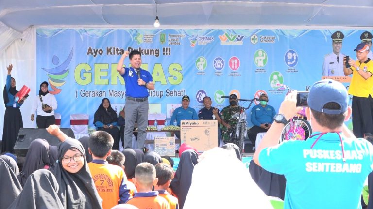 Germas Kec. Jawai, Bupati Satono Ajak Masyarakat Terapkan Pola Hidup Bersih & Sehat
