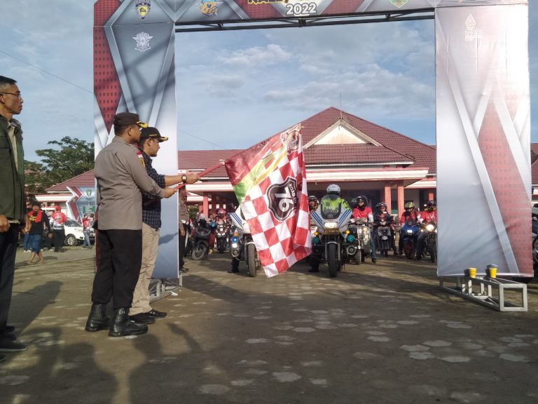 Melepas Rally Wisata Bhakti Bhayangkara Khatulistiwa 2022, Rofi Harapkan Tingkatkan Pariwisata Sambas