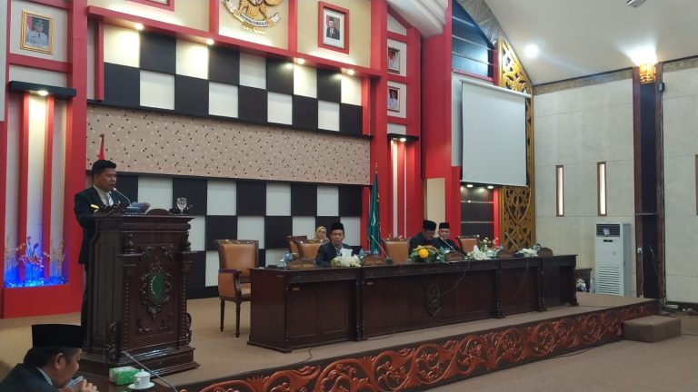 Paripurna Pembahasan Lanjutan 2 Buah Raperda Inisiatif DPRD