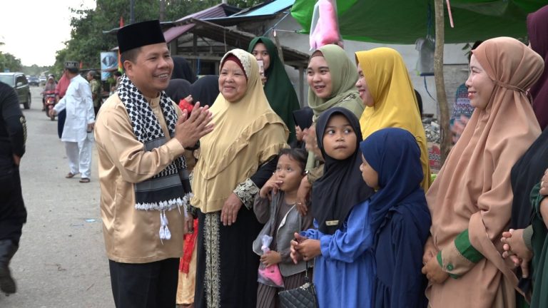 Silaturahmi Bersama Masyarakat Mentibar, Bupati Satono Ajak Masyarakat Bertanaman