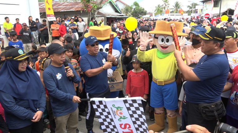 HUT RSUD Pemangkat Ke-25, Bupati Satono Ikut Jalan Santai