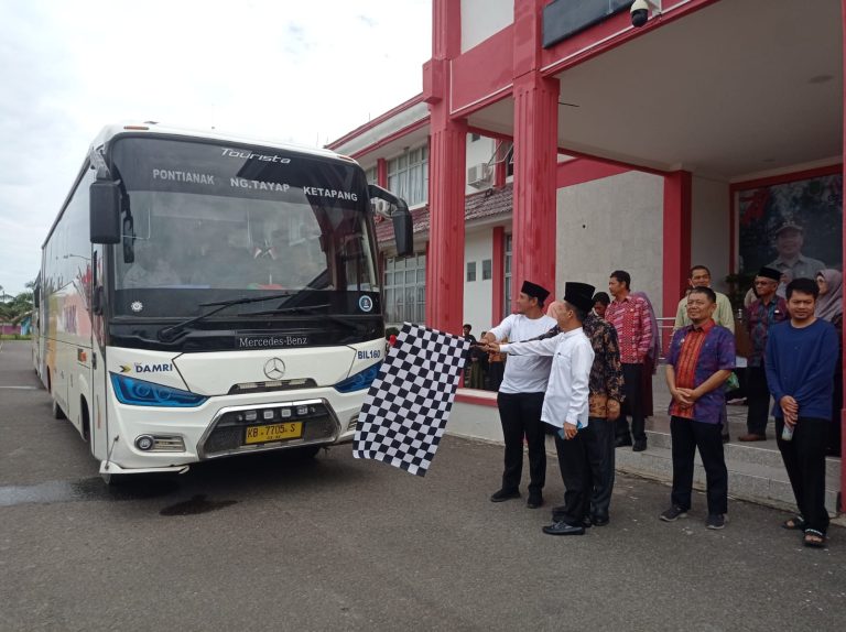 Wabup Rofi Lepas Kafilah Ikuti Mtq Ke-XXX Prov. Kalbar Di Kab. Ketapang