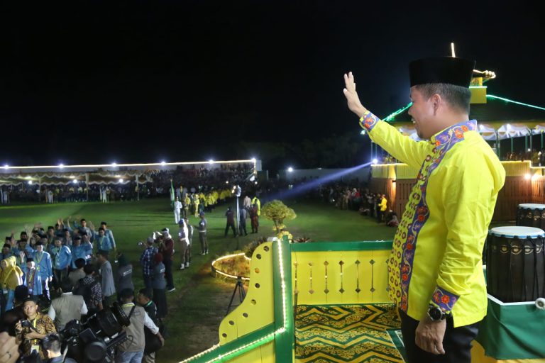 Bupati Satono Hadiri Pembukaan MTQ Ke-XXX Tingkat Prov. Kalbar di Kabupaten Ketapang