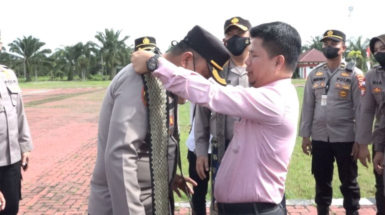 Bupati Satono Sambut Kedatangan Wakapolda Ke Kab. Sambas