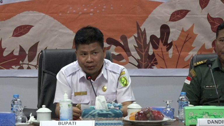 BUPATI SATONO BUKA FGD BEDAH PERATURAN DESA TENTANG PERLINDUNGAN ANAK BERBASIS ADAT