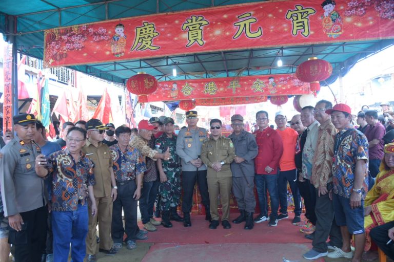 BUKA FESTIVAL CAP GO MEH 2023, BUPATI SATONO HARAP TINGKATKAN GELIAT EKONOMI MASYARAKAT