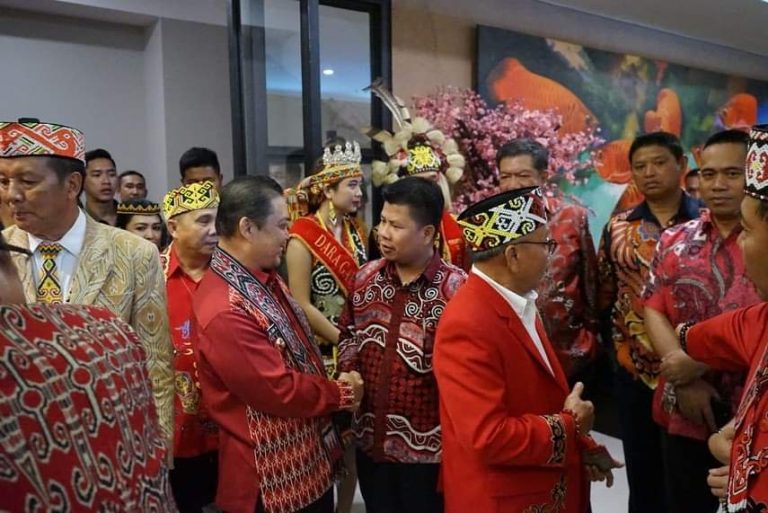 Bupati Sambas Satono Hadiri Pelantikan DAD Kalbar Periode 2023-2028