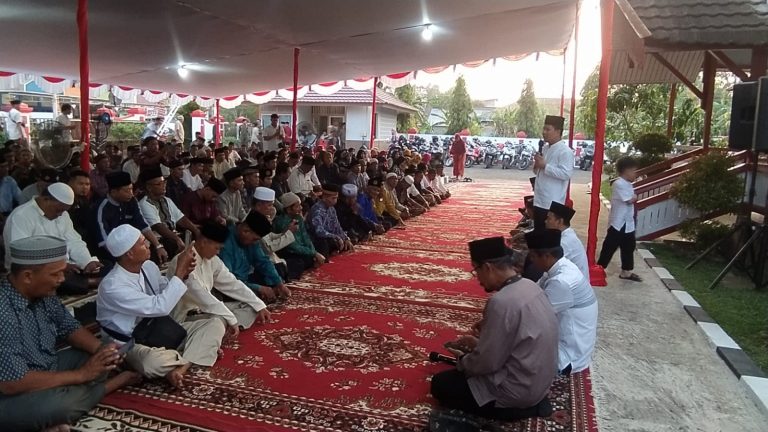 BUPATI SAMBAS SATONO BUKA PUASA BERSAMA SAHABAT SATONO