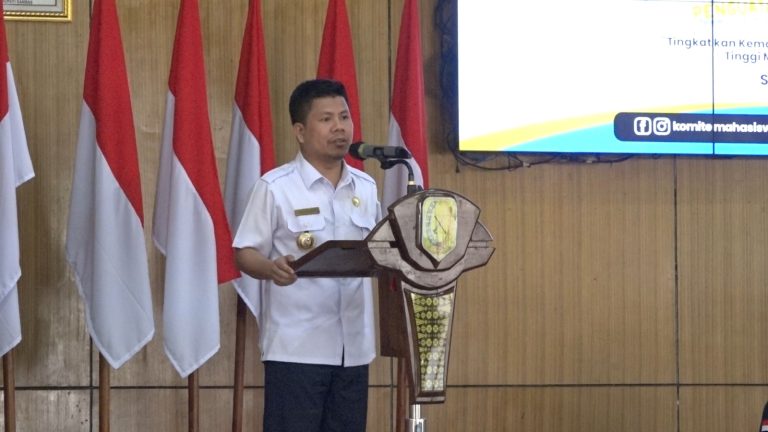 Bupati Satono Buka Secara Resmi Try Out UTBK dan Penguatan Motivasi Camaba 2023 oleh KMKS