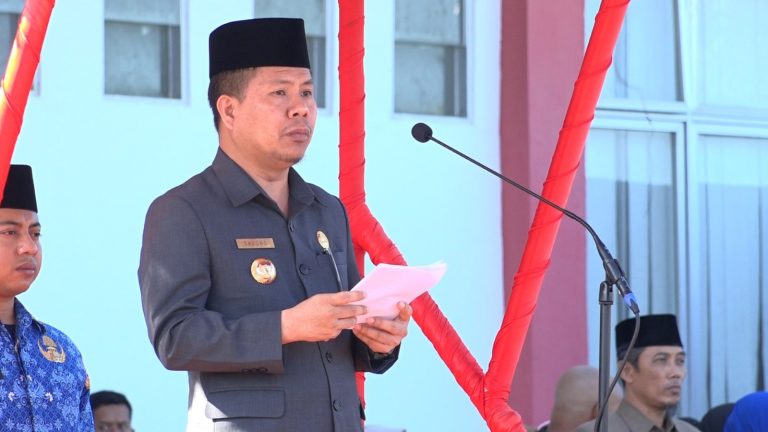 Pemkab Sambas Gelar Upacara Hari Otonomi Daerah (Otda) XXVII dan Hari Pendidikan Nasional 2023