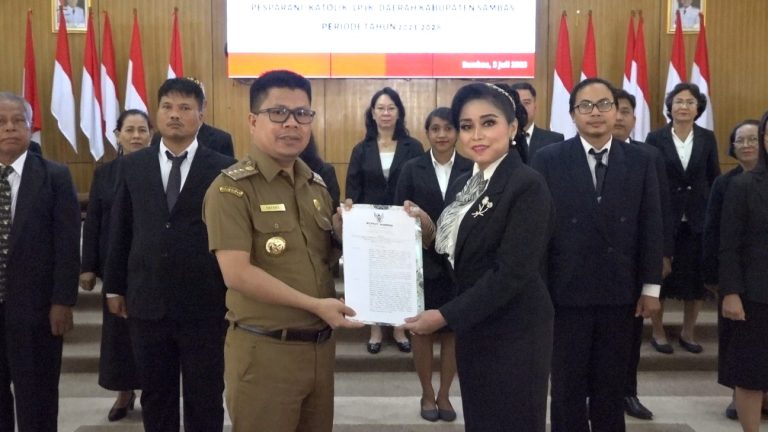 Lantik Pengurus Pesparani, Bupati Satono Harap Jadi Wadah Pembinaan Karakter Umat Katolik