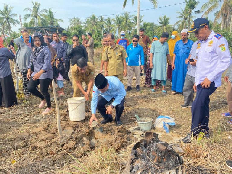 Ini Pesan Bupati Satono Saat Letakkan Batu Pertama Pembangunan Surau Penjajab