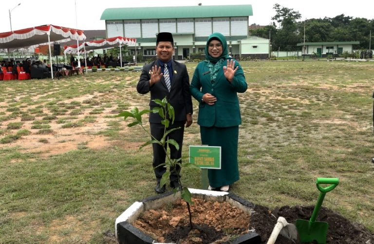 Bupati Satono Mengikuti Upacara Kesaktian Pancasila Serta Lakukan Penanaman Pohon