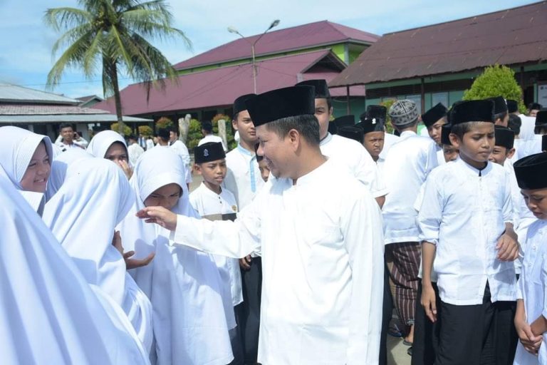 Hari Santri Nasional, Bupati Satono Ajak Santri Semangat  Belajar Untuk Kemajuan