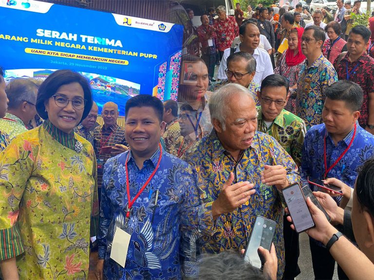 Bupati Satono Serah Terima Barang Milik Negara (BMN) Kementerian PUPR