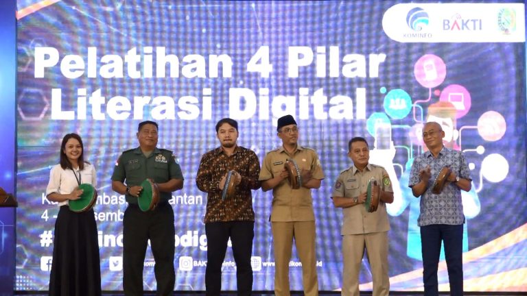 Ajak Masyarkat Cerdas Berdigital, Pemda Sambas Gelar Pelatihan 4 Pilar Literasi Digital
