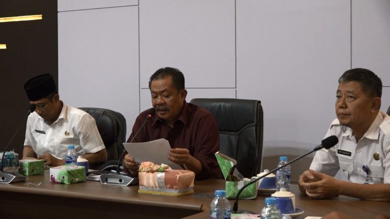 Sekda Sambas Pimpin Rapat Evaluasi Capaian Kinerja Perangkat Daerah Tahun 2023