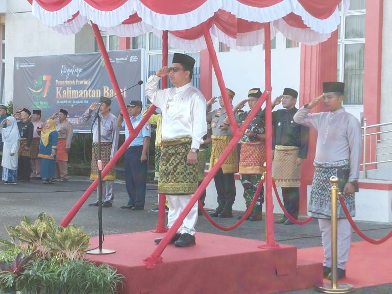 Bupati Sambas Pimpin Upacara HUT Pemprov Kalbar Ke-67