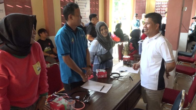 Bupati Satono Hadiri Germas dan Baksos Pelayanan Kesehatan Peringati HUT PPNI