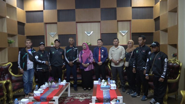 Pjs Bupati Sambas Lepas 6 Atlet NPC untuk Berlaga di Peparnas XVII 2024