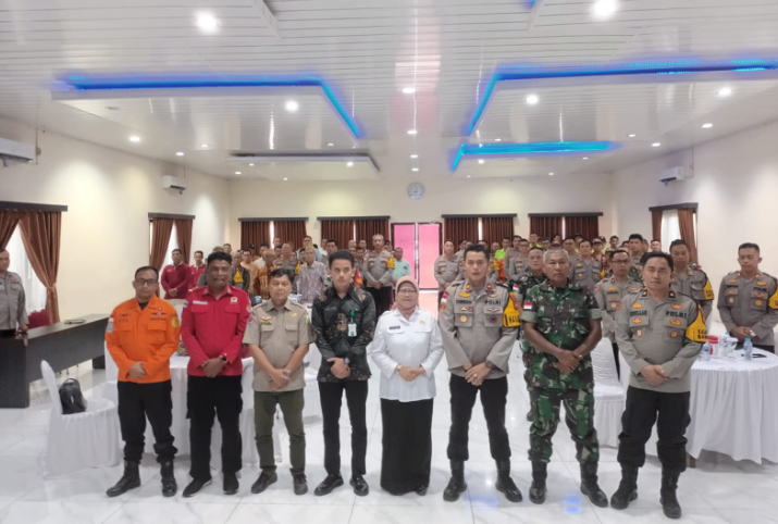 Asisten I Setda Sambas Hadiri Tatap Muka di Polres Sambas Bahas Penanggulangan Bencana dan Karhutla