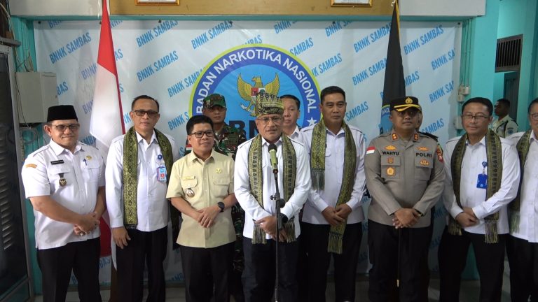 Dampingi Kepala BNN RI Resmikan Gedung BNNK Sambas, Bupati Sambas Apresiasi BNN atas penantian Masyarakat Selama Dua Dekade