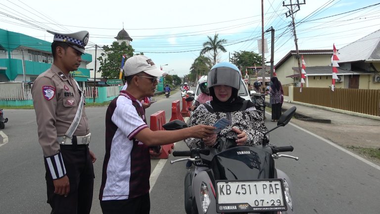 Inspektorat Kabupaten Sambas Gencarkan Sosialisasi Antikorupsi Lewat Aksi “Inspektorat Bergerak”