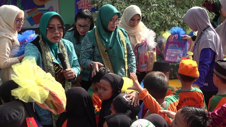 Bunda PAUD Sambas Dampingi Kunjungan Kerja Bunda PAUD Provinsi Kalbar