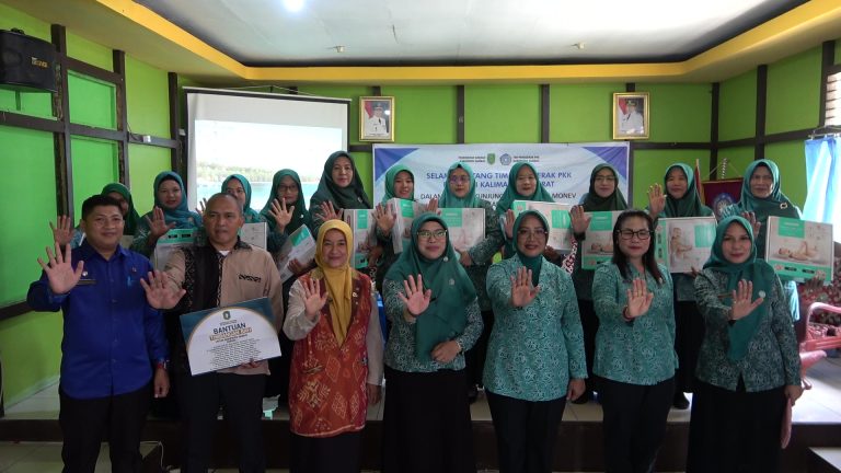 Ketua TP PKK Provinsi Kalbar Apresiasi Kinerja TP PKK Kabupaten Sambas