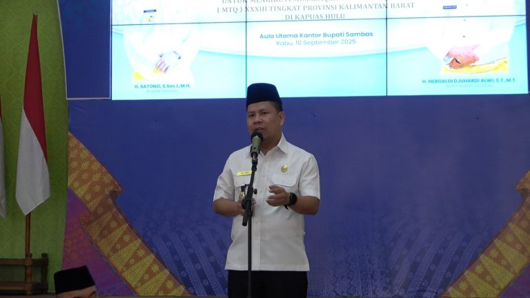 Bupati Sambas Lepas Kafilah MTQ ke-XXXIII Tingkat Provinsi saat Hadiri Peringatan Maulid Nabi