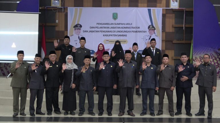 Pelantikan Bukan Sekadar Seremonial, Wakil Bupati Sambas Tekankan Tanggung Jawab Pejabat Serta Kedisplinan
