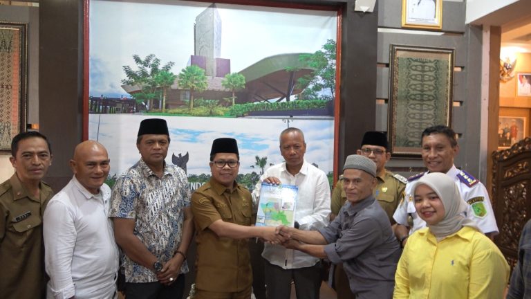 Bupati Satono Tegaskan Dukungan Penuh terhadap Pemekaran Kabupaten Sambas Pesisir Demi Pemerataan Pembangunan