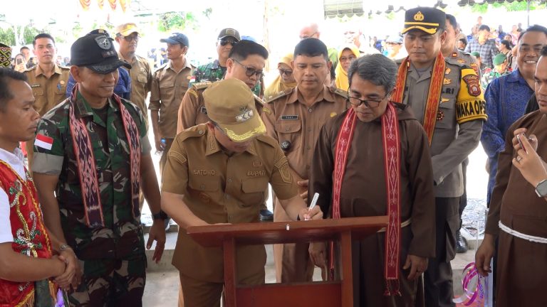 Bupati Sambas, Satono Resmikan Rumah Singgah Kapusin Santok Kecamatan Sajingan Besar