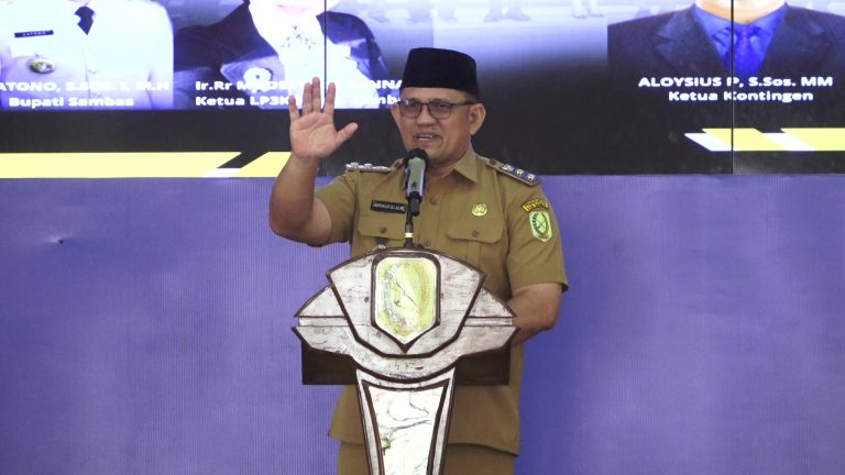 Lepas Kontingen Pesparani, Wabup Heroladi : Ajang Pererat Silaturahmi dan Pelestarian Nilai Luhur