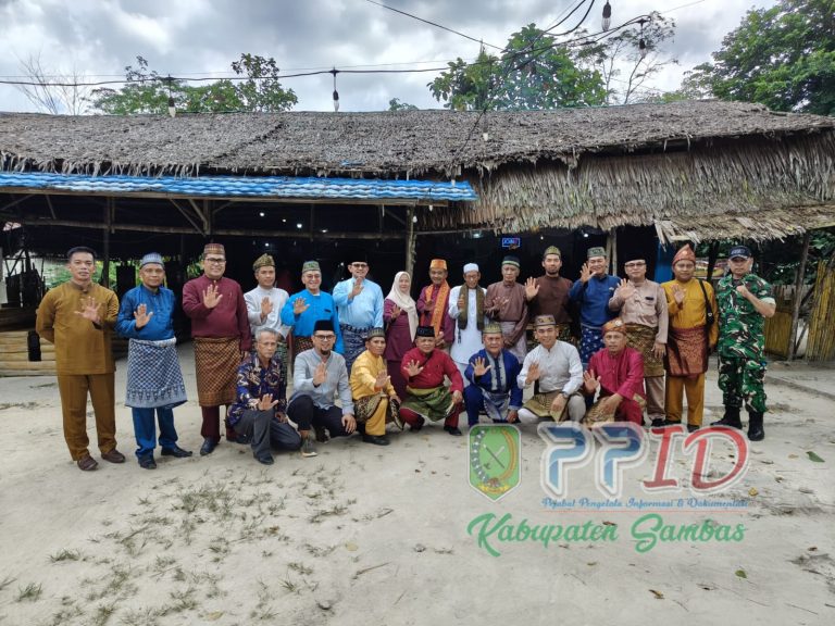 Rayakan HUT ke-25, Kecamatan Galing Gelar “Tumpahan Salok”: Momentum Galing Menjadi Penyangga Ekonomi Sambas
