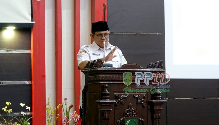Pemkab Sambas Jawab Masukan Fraksi DPRD atas Tiga Raperda