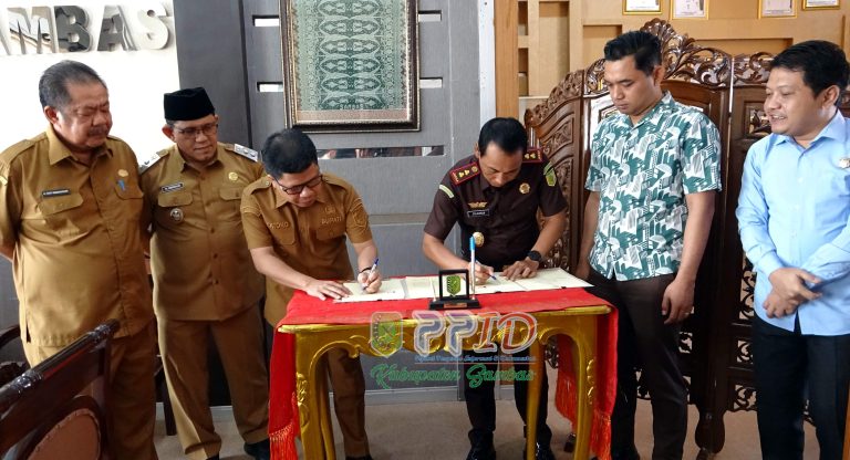 Bupati Sambas dan Kejari Perkuat Sinergi Penanganan Masalah Hukum Perdata dan Tata Usaha Negara