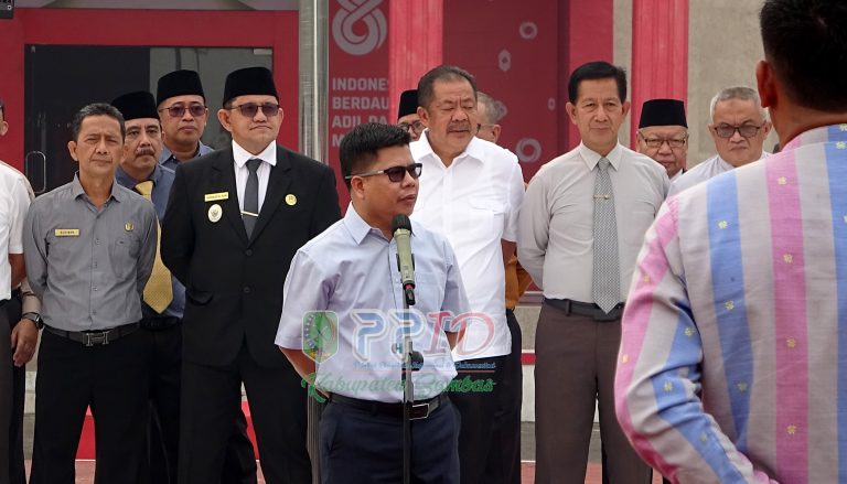 Bupati Satono Pimpin Apel Gabungan Pemda Sambas, Sampaikan Pesan Penguatan Kinerja Jelang Akhir Tahun
