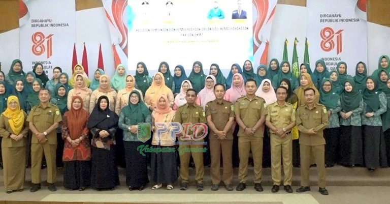 Sekda Sambas Buka Sosialisasi Etika dan Budaya Politik bagi Pemilih Pemula dan Kader PKK